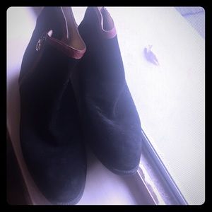 Salvatore Ferragamo booties ♠️❤️